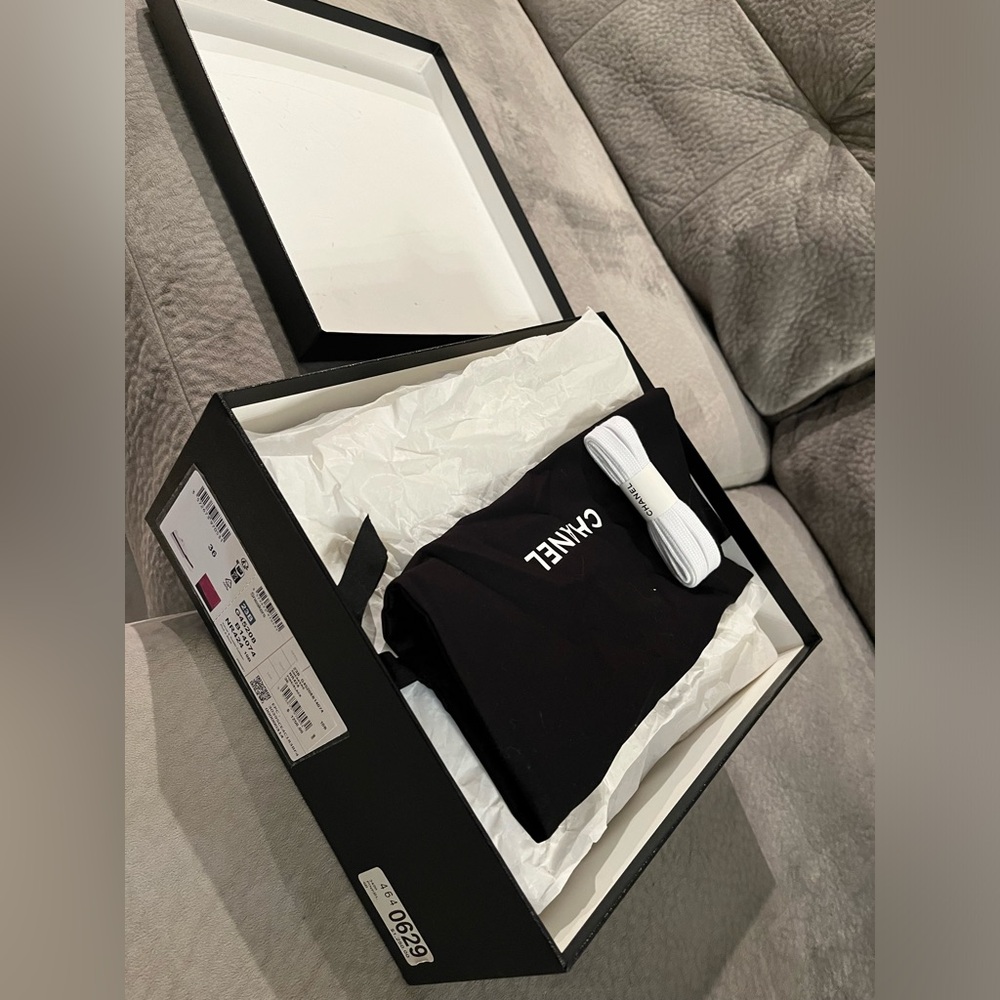 Chanel brand new never been worn